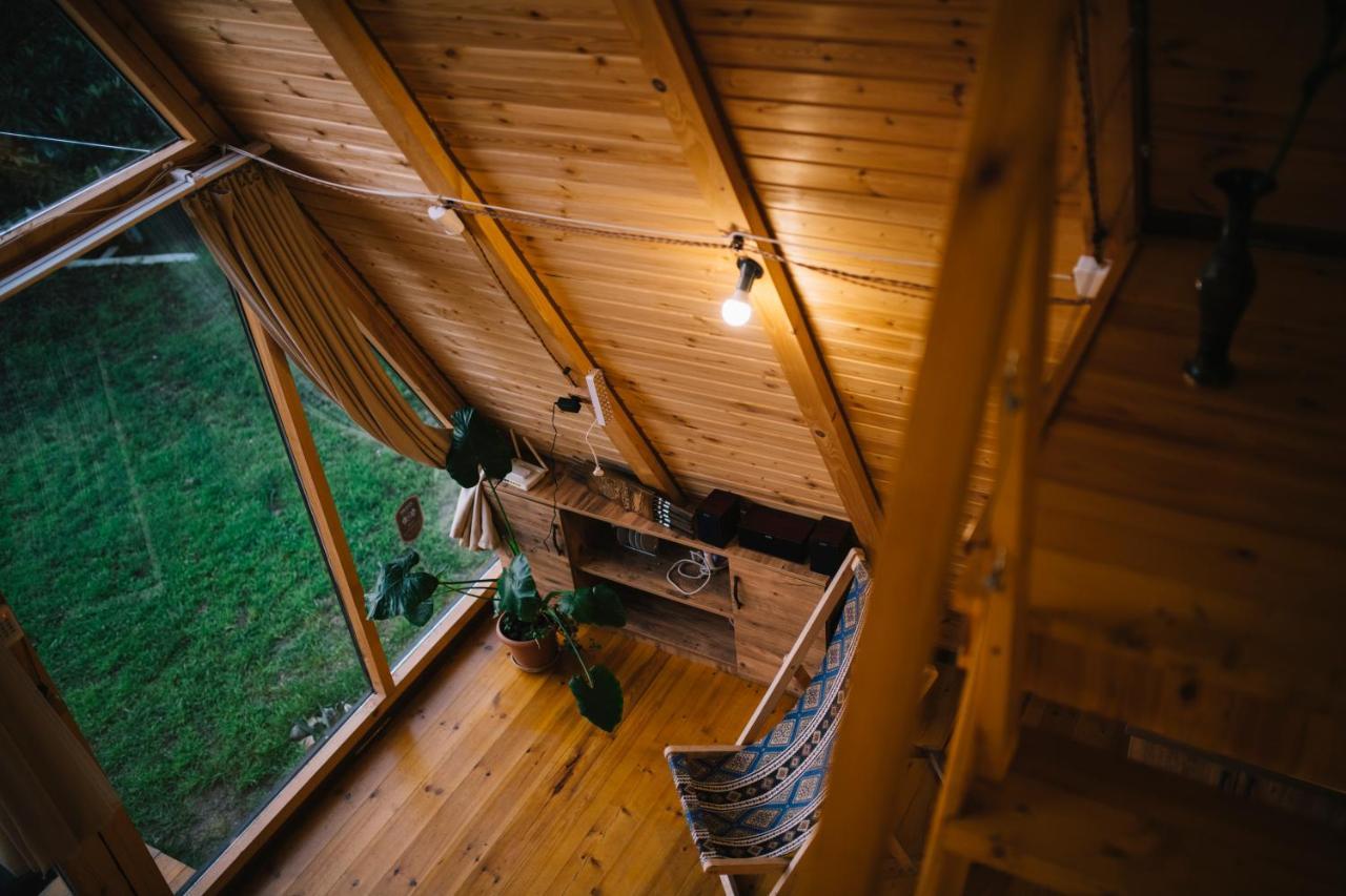 Cottage Sataplia คูทายสิ ภายนอก รูปภาพ